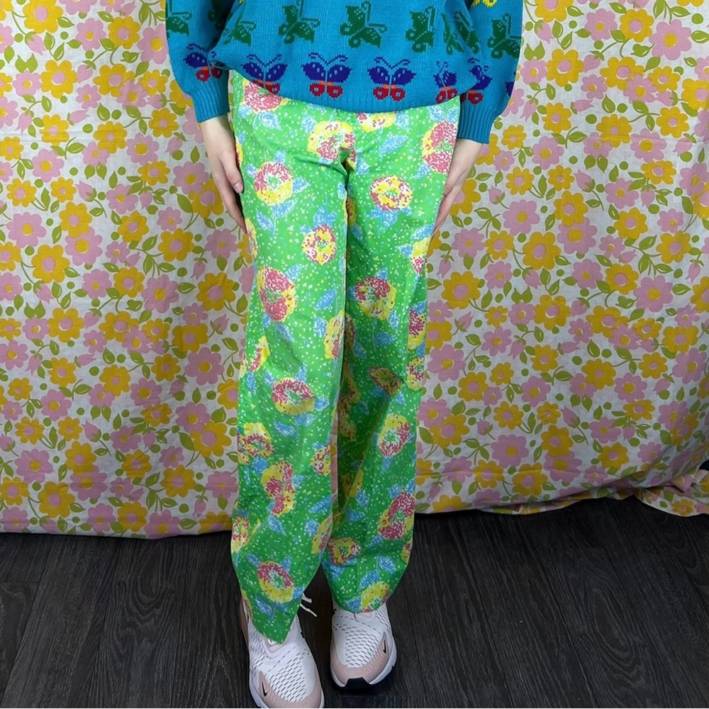 Vintage Gordon of Philadelphia spring green printed straight leg pants.